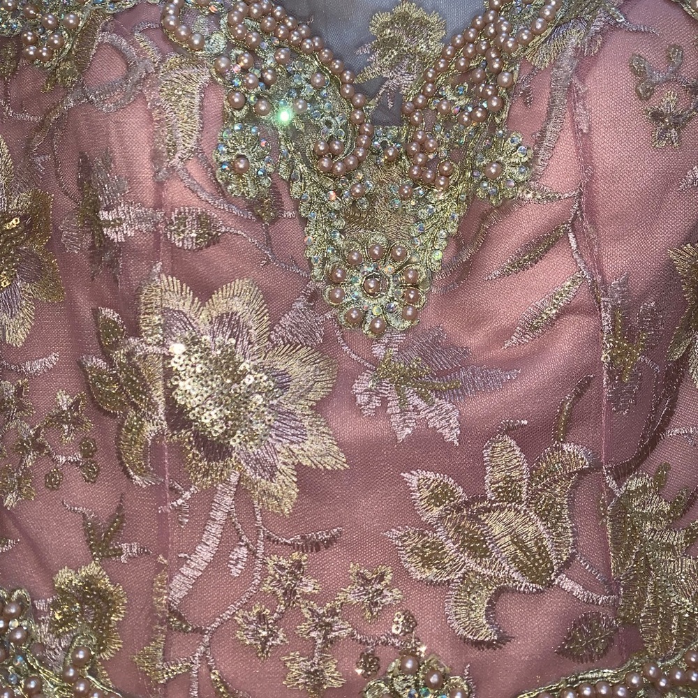 Dress - Picture 3 of 3